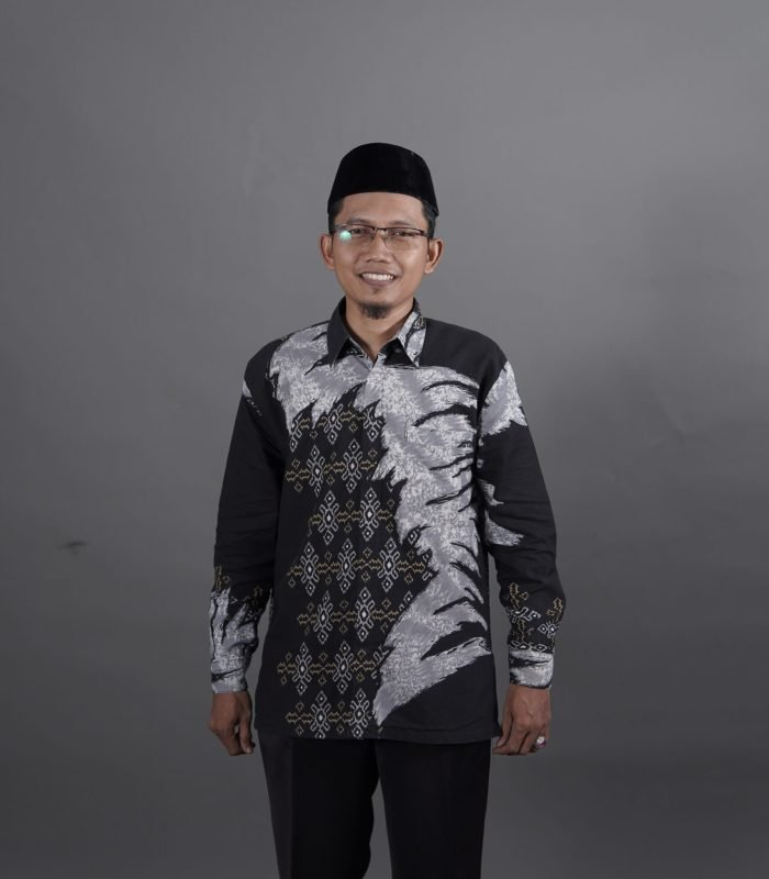 Abdul Rosyid, S.Pd. (Kepala Madrasah Ibtidaiyah Al-Jairy)